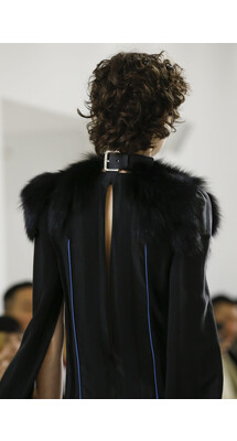Details Loewe Fall 2018 Ready-to-Wear , Детали коллекции Лоэве осень зима 2018 , Fashion show , неделя моды в Париже , PFW , Paris Fashion Week , Mainstyles